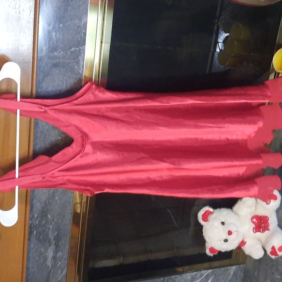 Lingerie red. 100% polyester . large. wide spaghetti strap - Picture 3 of 9